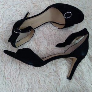 Audrey Brooke Black Suede Size 10
